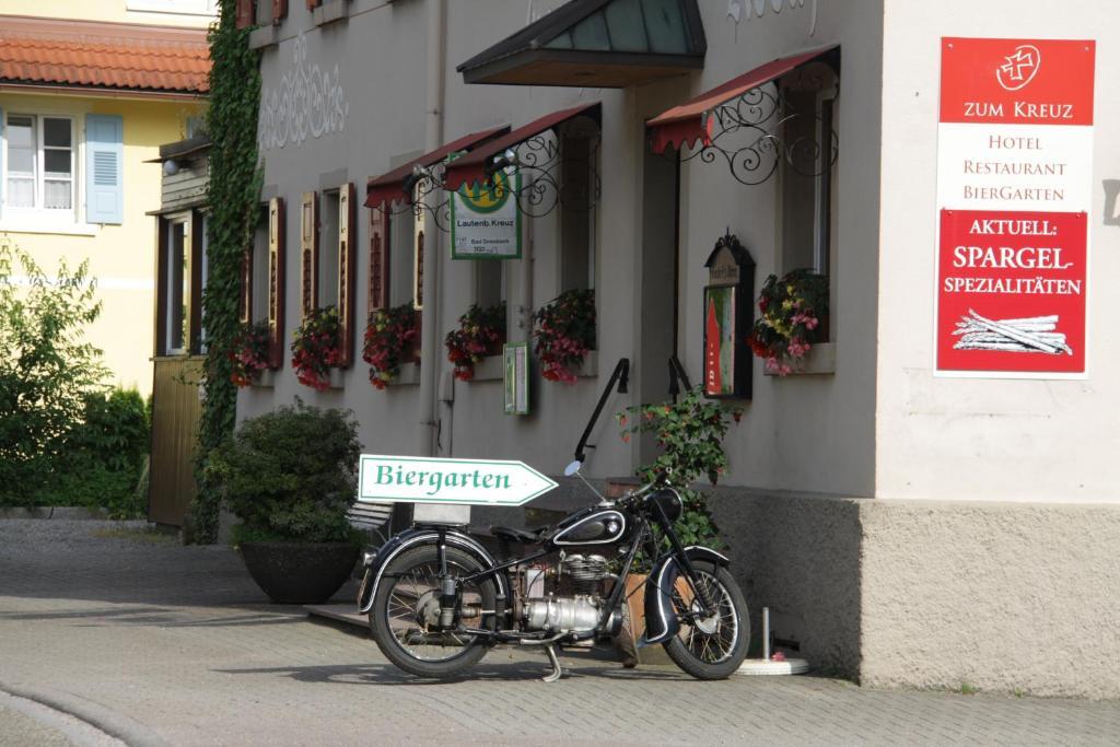 Gasthof Und Pension Zum Kreuz Lautenbach Buitenkant foto